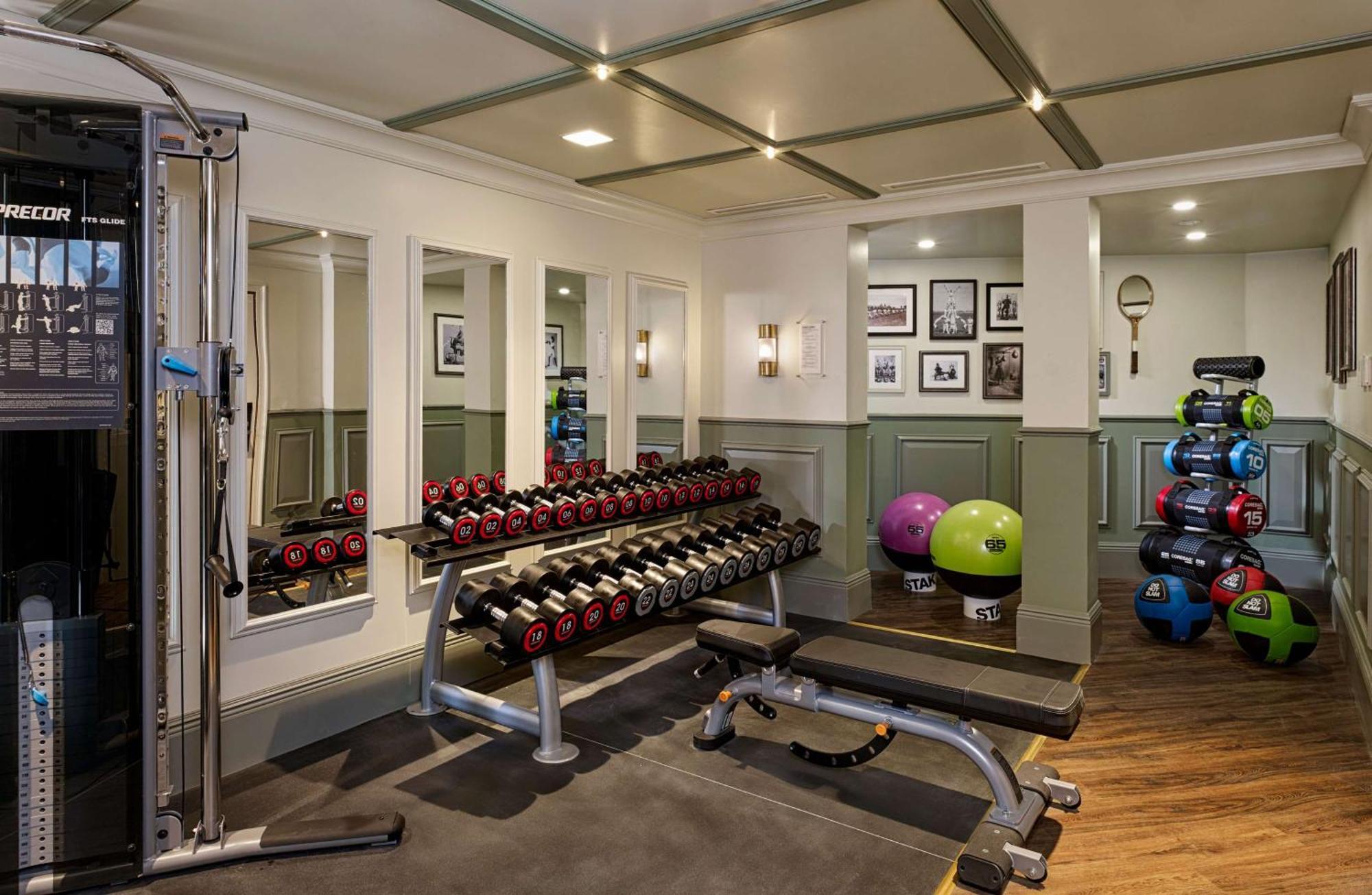 100 Queen'S Gate Hotel London, Curio Collection By Hilton Съоръжения снимка The gym at The Ivy Spa