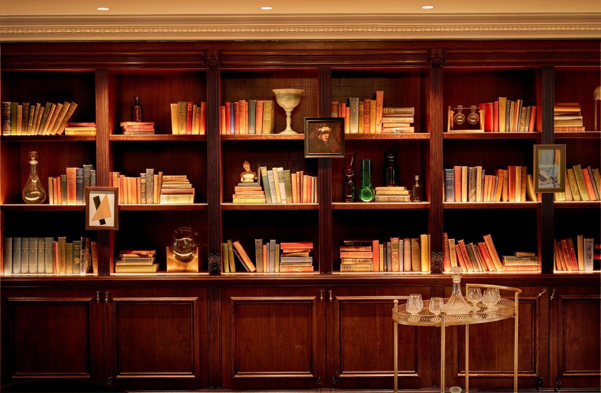 100 Queen'S Gate Hotel London, Curio Collection By Hilton Интериор снимка Library at the St. Regis
